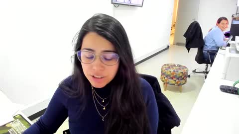 studcb_ online show from January 2025 04:33:01 PM