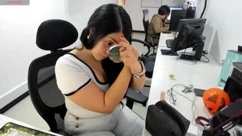 studcb_ online show from September 2025 05:07:02 PM