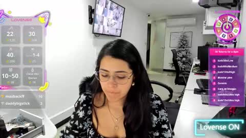 studcb_ online show from November 2025 12:55:02 AM