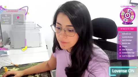 studcb_ online show from December 2025 07:30:02 PM