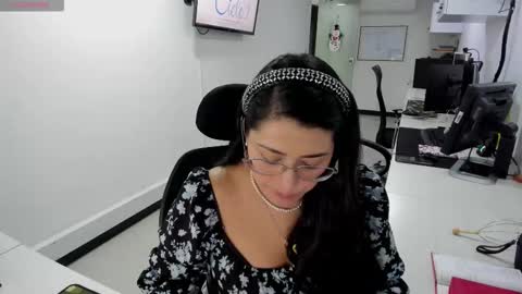 studcb_ online show from January 2026 12:36:01 AM