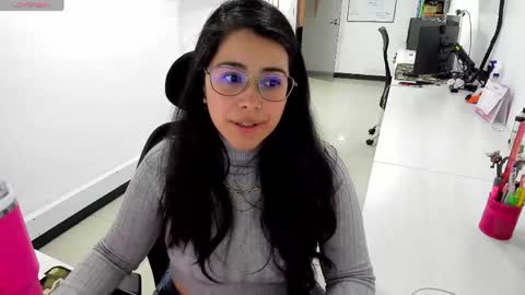 studcb_ online show from April 2026 10:55:02 PM