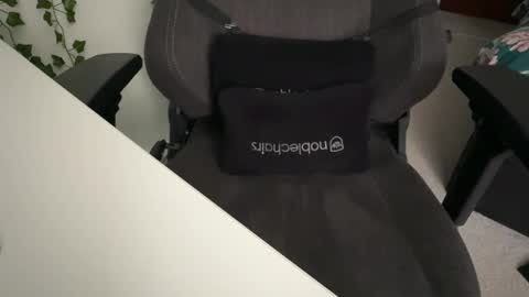 CuriousStudentBi online show from September 2025 01:11:01 PM