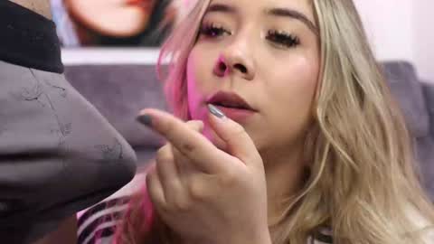 Snapshot of students_porn chatting on December 2024 08:18:01 PM students_porn online show from December 2024 08:18:01 PM