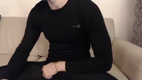 Snapshot of studfromparis chatting on January 2025 05:54:01 PM Stud From Paris online show from January 2025 05:54:01 PM