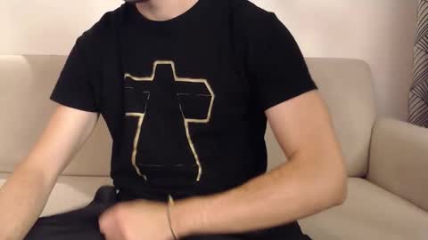 Snapshot of studfromparis chatting on November 2025 03:49:01 PM Stud From Paris online show from November 2025 03:49:01 PM