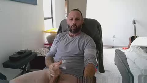 Snapshot of stukeswg chatting on December 2025 05:52:01 PM Simon online show from December 2025 05:52:01 PM