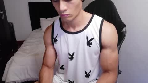 Snapshot of stylishman01 chatting on May 2026 09:34:02 PM stylish man online show from May 2026 09:34:02 PM