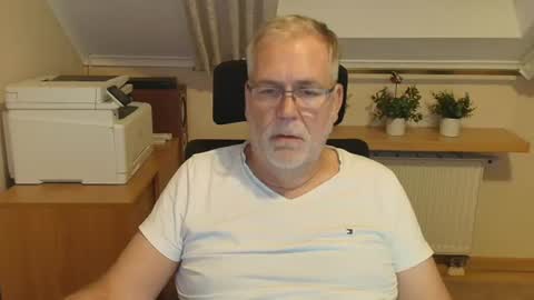 subbear1968 online show from July 2026 08:22:02 PM