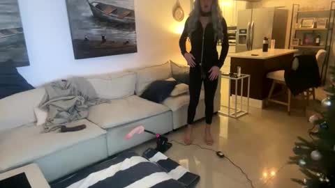 Sissy Isabella online show from December 2025 08:22:01 AM