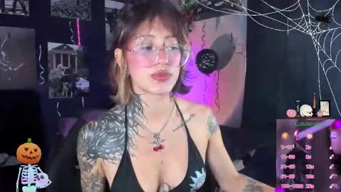 Alexy online show from October 2025 03:47:02 PM