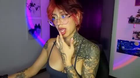 Snapshot of succubus_girl_ chatting on July 2026 02:28:02 AM Alexy online show from July 2026 02:28:02 AM