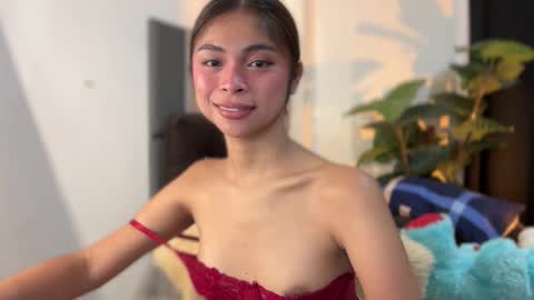 Snapshot of suckablechick chatting on November 2025 06:08:02 PM Marry online show from November 2025 06:08:02 PM