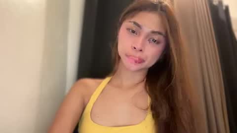 Snapshot of suckablechick chatting on February 2026 12:43:02 PM Marry online show from February 2026 12:43:02 PM