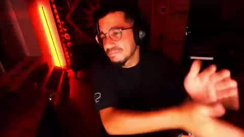 Mario online show from October 2025 09:44:01 AM