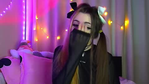 Sue online show from February 2025 05:37:02 AM