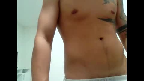 Snapshot of suetsemsay chatting on October 2025 03:06:02 AM suetsemsay online show from October 2025 03:06:02 AM