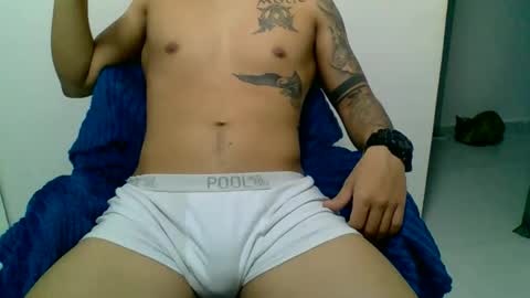 Snapshot of suetsemsay chatting on October 2025 08:42:01 PM suetsemsay online show from October 2025 08:42:01 PM