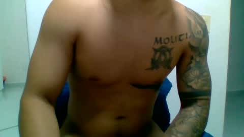 Snapshot of suetsemsay chatting on November 2025 02:11:02 AM suetsemsay online show from November 2025 02:11:02 AM