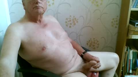 Snapshot of suffolkboy4 chatting on May 2026 02:45:01 PM suffolkboy4 online show from May 2026 02:45:01 PM