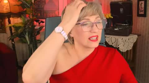 Vivien online show from February 2025 06:19:02 PM