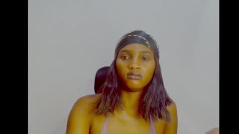 Ivy online show from October 2025 07:00:01 PM