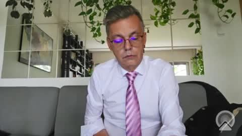 Snapshot of suit_elegant chatting on July 2026 06:27:01 AM Suit tie horny online show from July 2026 06:27:01 AM