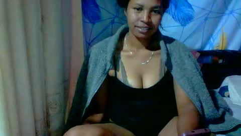 Snapshot of sukietalore chatting on May 2026 11:43:01 PM SukieTalore online show from May 2026 11:43:01 PM