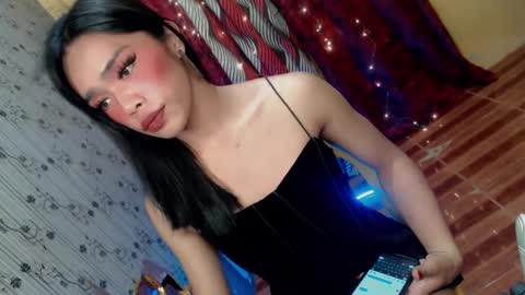 sultry_sirenxx online show from January 2025 02:42:01 AM