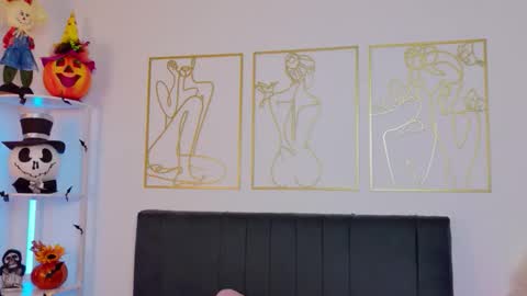 OnlyFans summer holiday online show from October 2025 10:16:02 AM