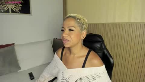 Summer online show from November 2025 01:33:02 PM