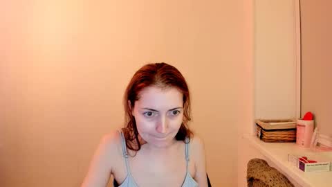 Summer Preston online show from September 2025 04:41:01 PM