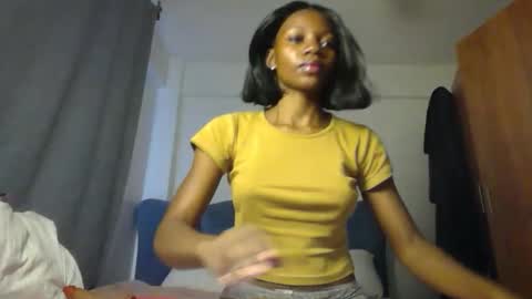 Snapshot of summerbuddy chatting on April 2026 05:21:01 AM summerbuddy online show from April 2026 05:21:01 AM