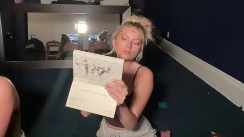 summerclarke2 online show from October 2025 08:19:02 PM