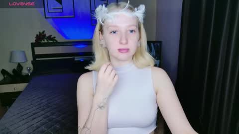 Snapshot of summerjem chatting on March 2026 07:32:02 AM summerjem online show from March 2026 07:32:02 AM