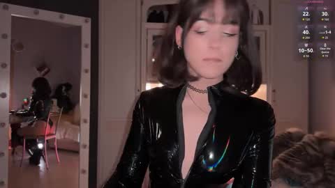 Miss Nelly online show from September 2025 09:36:02 PM