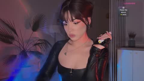 Miss Nelly online show from October 2025 02:48:02 PM