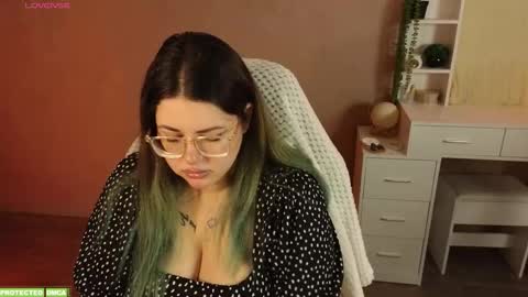 Tina. Im topless model  online show from November 2025 09:21:01 AM