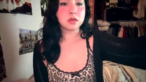 Snapshot of sunflowerxo chatting on March 2025 07:38:02 AM Sofie online show from March 2025 07:38:02 AM