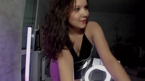 Snapshot of sunlovedamily chatting on January 2025 10:30:02 PM Amy online show from January 2025 10:30:02 PM
