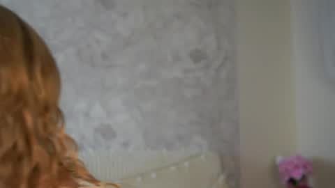 Lily online show from April 2026 02:33:01 PM