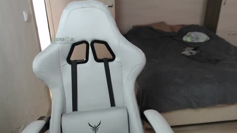 Alice and Sergey online show from February 2025 09:25:02 AM