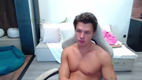 Alice and Sergey online show from October 2025 11:18:02 AM