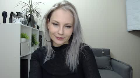 Naomi online show from December 2024 01:18:02 AM