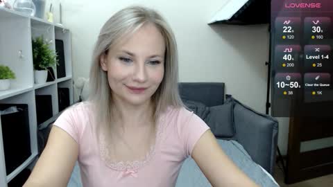 Naomi online show from September 2025 12:50:02 PM