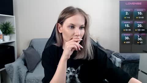 Snapshot of sunny_bunny6 chatting on June 2026 05:04:01 AM Naomi online show from June 2026 05:04:01 AM