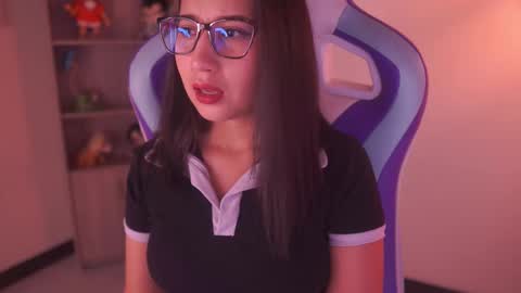 Snapshot of sunny_flower_ chatting on January 2026 01:33:02 AM SUNNY online show from January 2026 01:33:02 AM