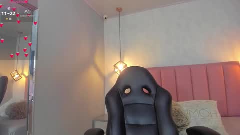  S U N N Y online show from February 2026 12:53:02 PM