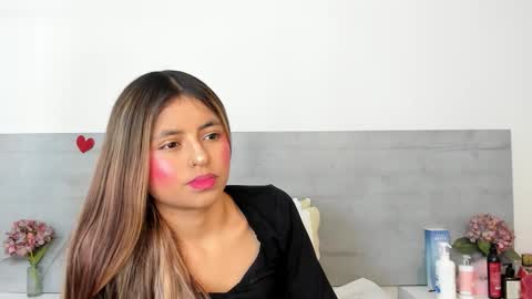 sunnywhitee online show from March 2026 07:10:01 PM