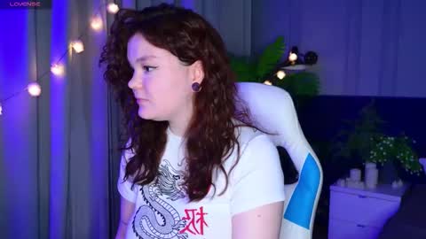 Snapshot of sunrise_enny chatting on December 2025 07:00:01 PM sunrise_enny online show from December 2025 07:00:01 PM